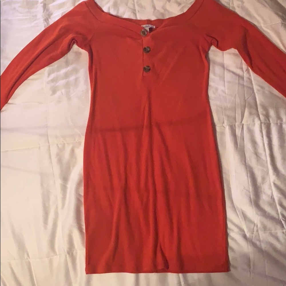 Red/orange dress